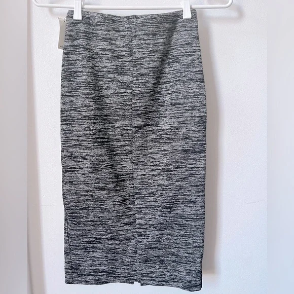 New with tag ARITZIA Wilfred Azeveda Stretchy Pencil Skirt in Heather Black - Picture 3 of 7